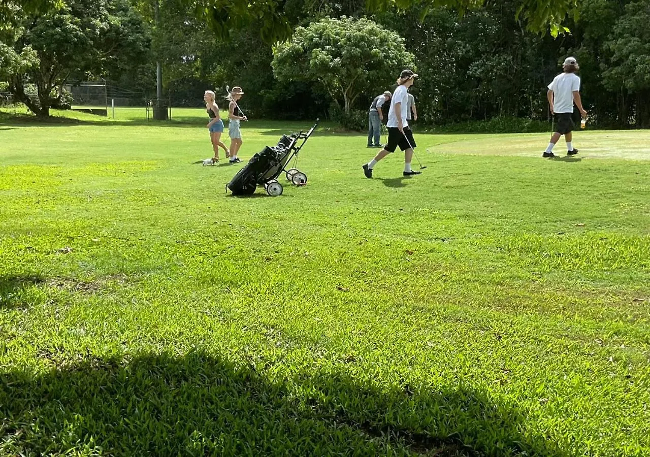 アパート Sunshine Coast Retreat Your Own Private Golf Course Diddillibah