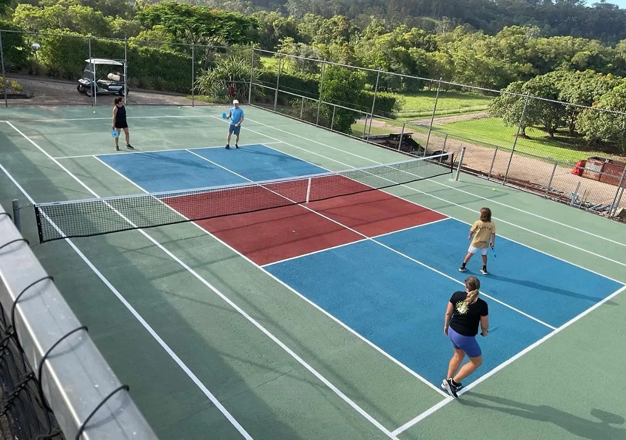Sunshine Coast Retreat Your Own Private Golf Course Diddillibah 0*,  オーストラリア