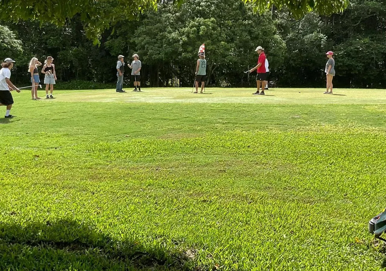 Sunshine Coast Retreat Your Own Private Golf Course Diddillibah