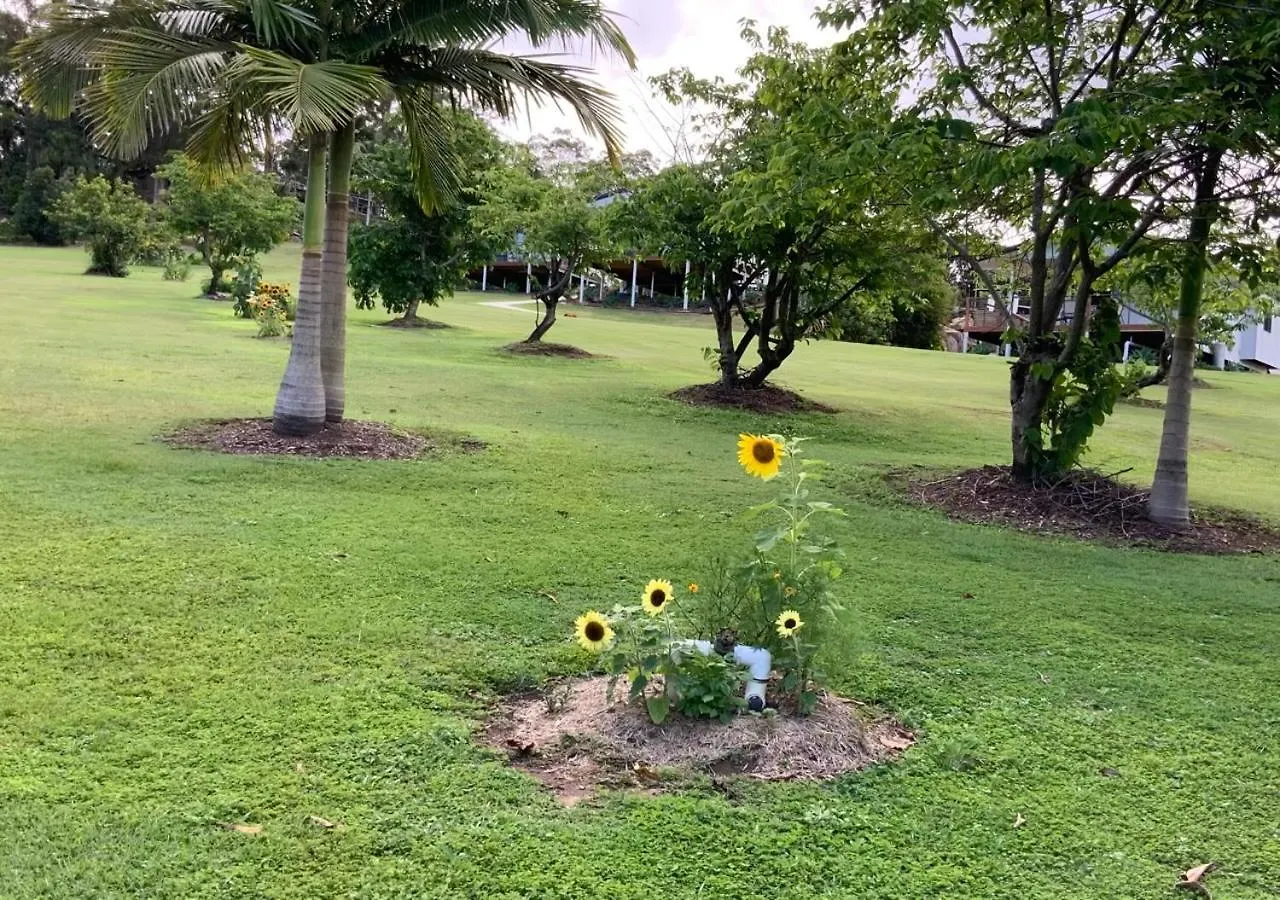 Sunshine Coast Retreat Your Own Private Golf Course Diddillibah オーストラリア