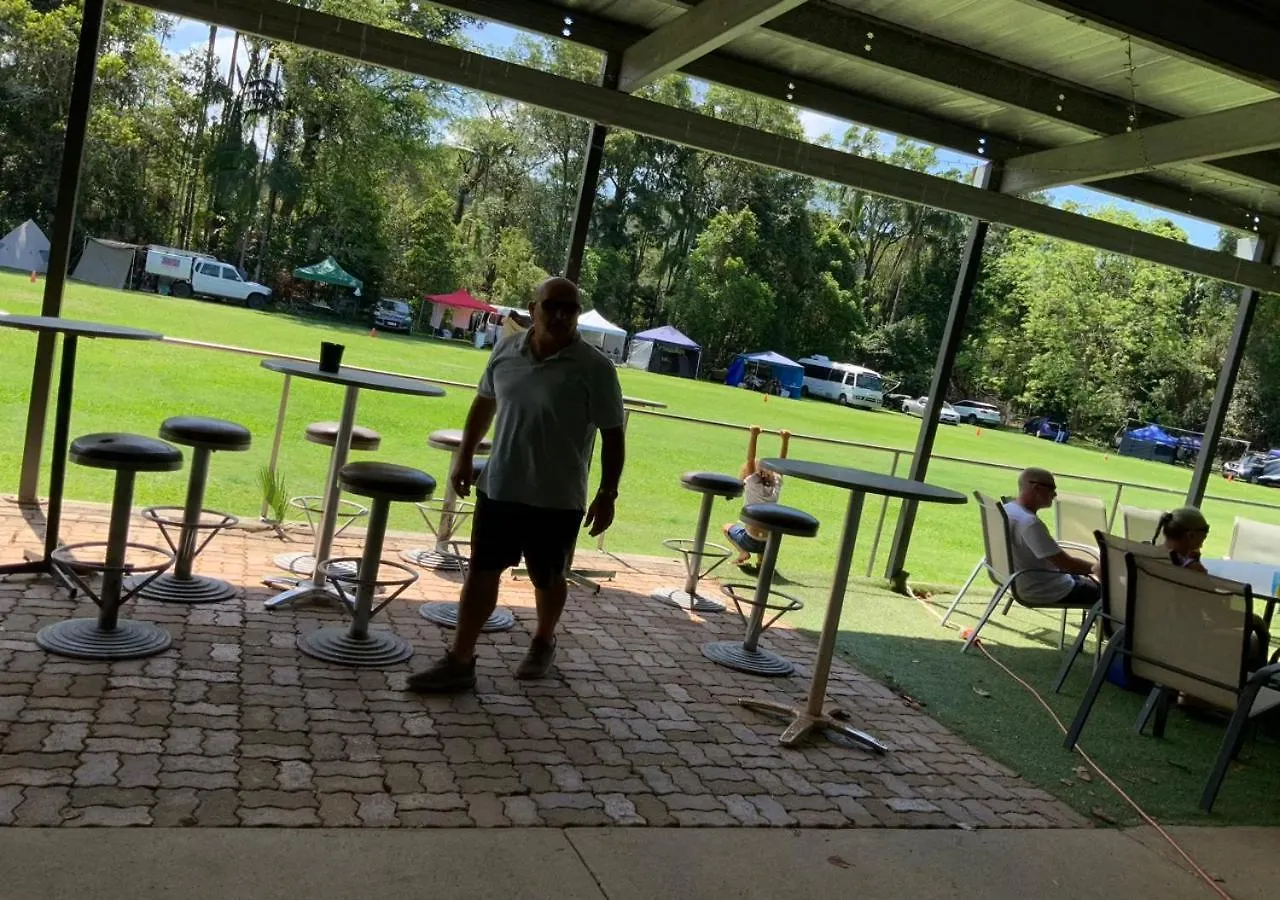 Sunshine Coast Retreat Your Own Private Golf Course Diddillibah 0*,  Australia