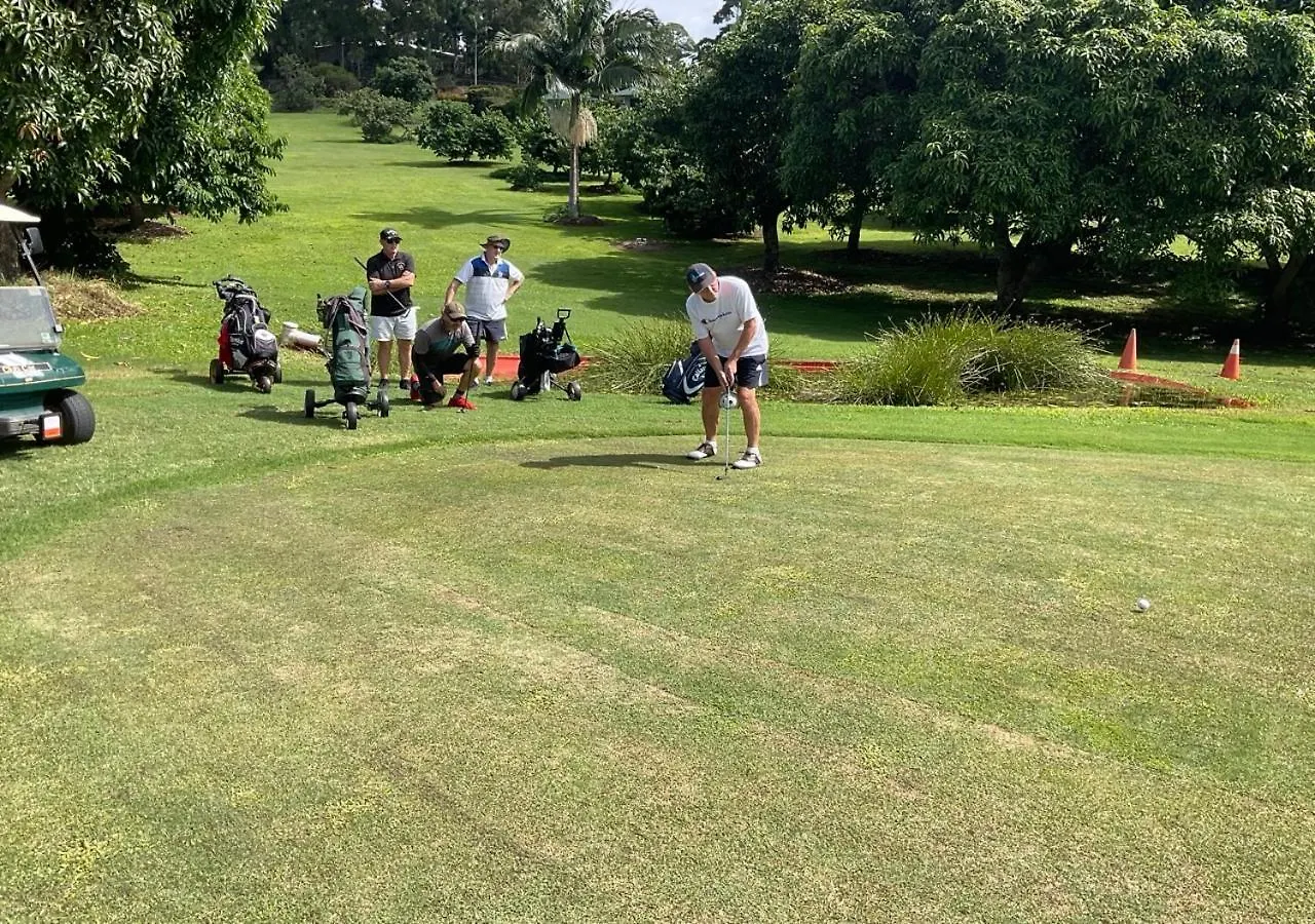 Sunshine Coast Retreat Your Own Private Golf Course Diddillibah