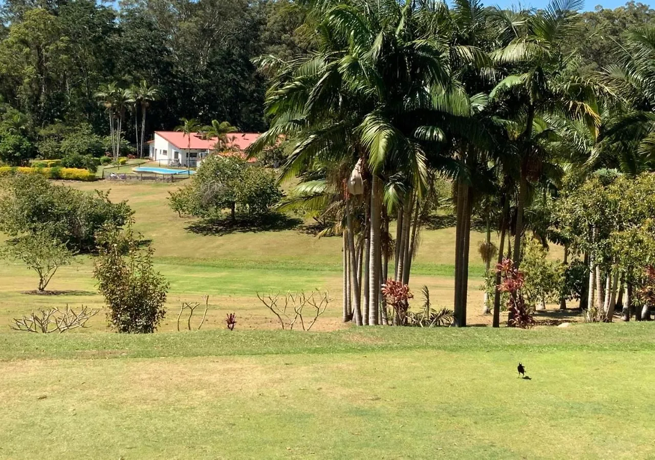 Sunshine Coast Retreat Your Own Private Golf Course Diddillibah 0*,